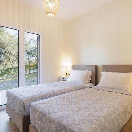 קאסיופי Villa Breeze & Villa Coco By Konnect, Avlaki Beach מראה חיצוני תמונה